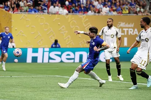 بصمة سريعة.. الدكة تحسم مهمة تشيلسي الأولى في كأس العالم للأندية (صور)